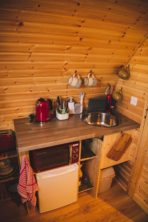 Highland & Transylvania Glamping Pods Roybridge Exterior photo